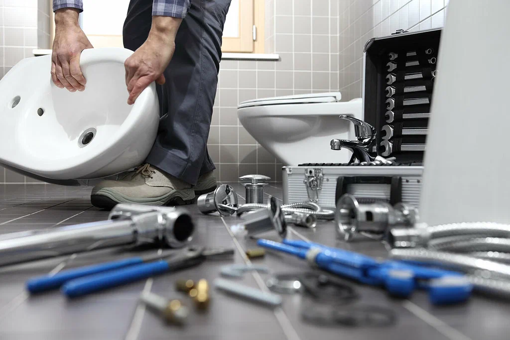 Plumbing tools prepared for a bathroom repair in Kissimmee